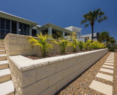Trendsttone retaining wall system apex