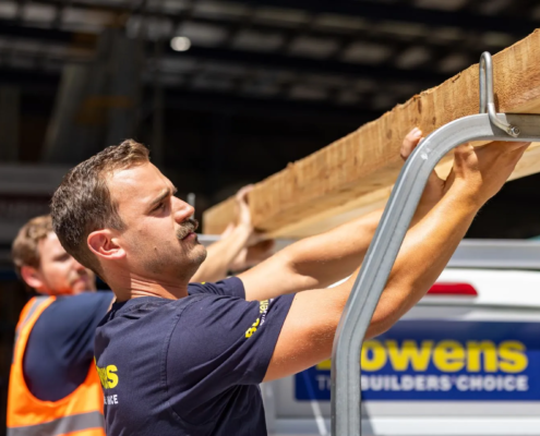 Bowens loading timber on truck