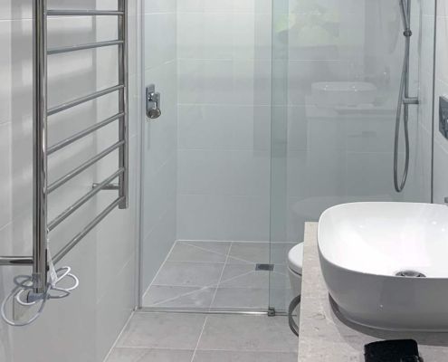 Shower screens melbourne bathroom
