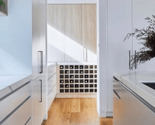 Newsletter Banner stocks appliances white kitchen