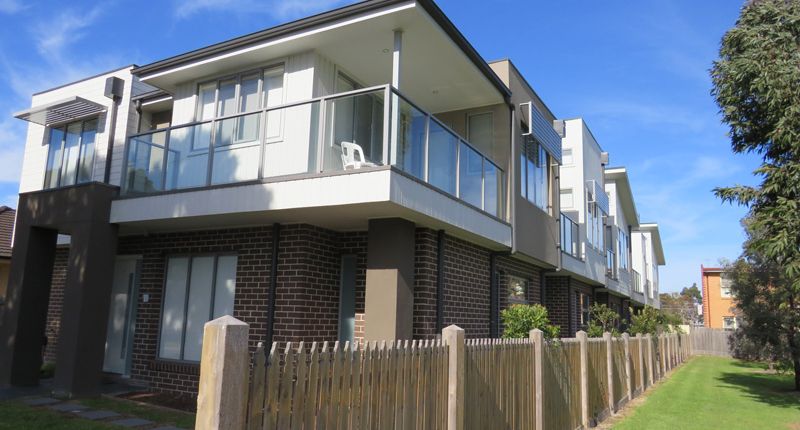 RN Cladding townhouse brick