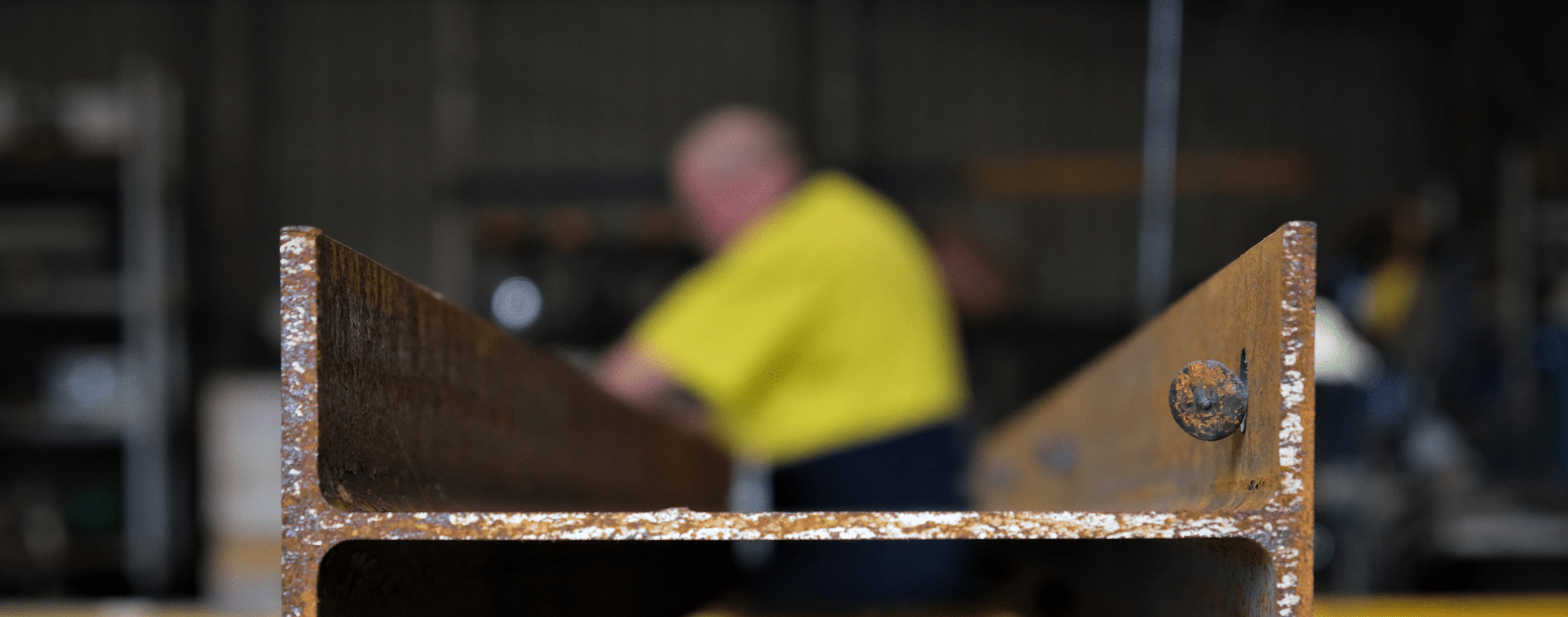 Brisbane post and beams worker manufacturing
